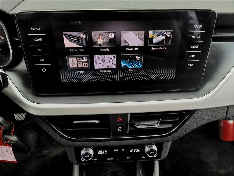 Škoda Kamiq 1,0 TSI,TFT,NAVI,VÝHŘEV,KLIMA - fotka 34 z 50