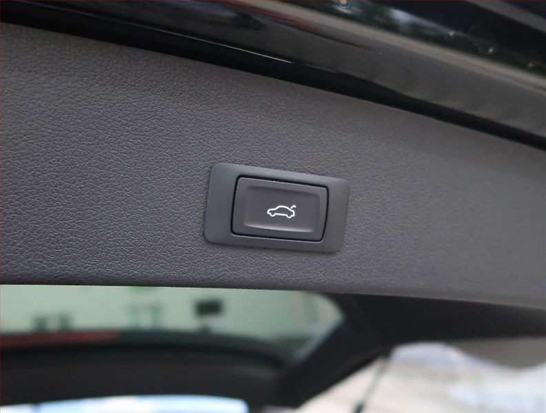 Audi Q5 (2016) S line 2.0 TDI, 4X4, Automat - fotka 17 z 19