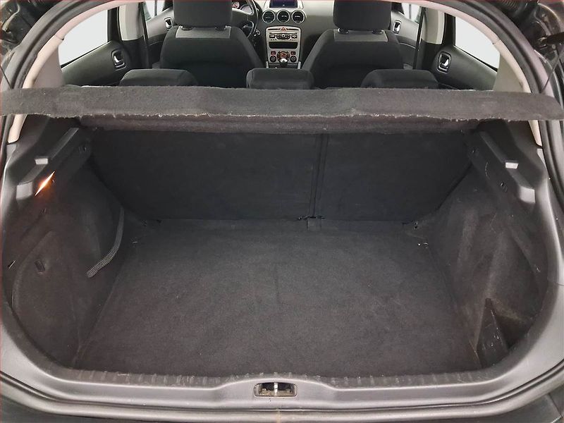 Peugeot 308 (2010) 1.6 HDi, po STK, Tažné - fotka 14 z 20