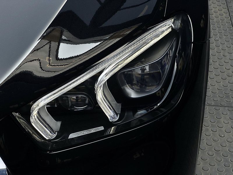 Mercedes-Benz GLE (2019) 400d 4M, AMG Line, 360°, DPH - fotka 40 z 47