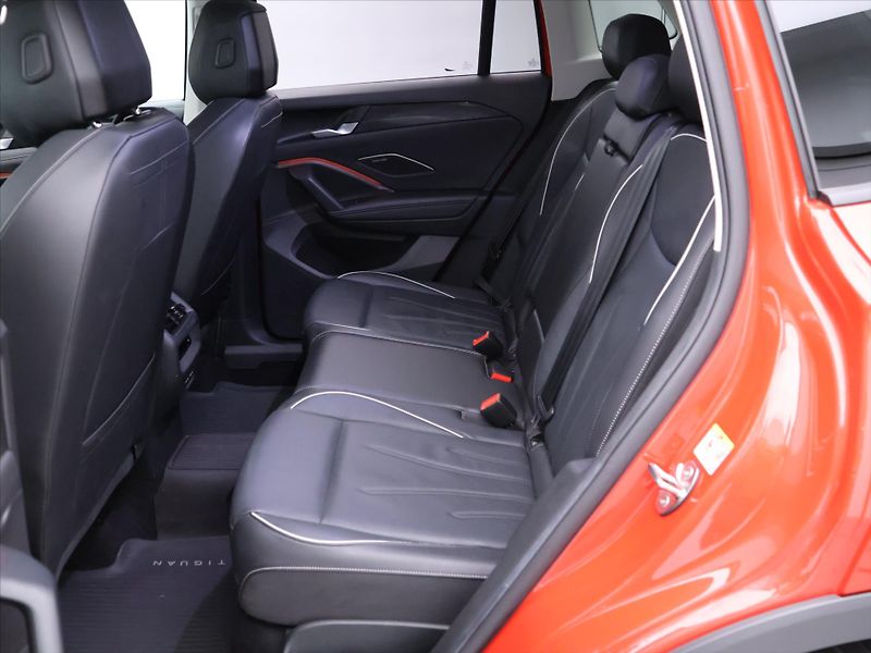 Volkswagen Tiguan 1,5 eTSI 110kW mHEV DSG CZ DPH - fotka 14 z 31