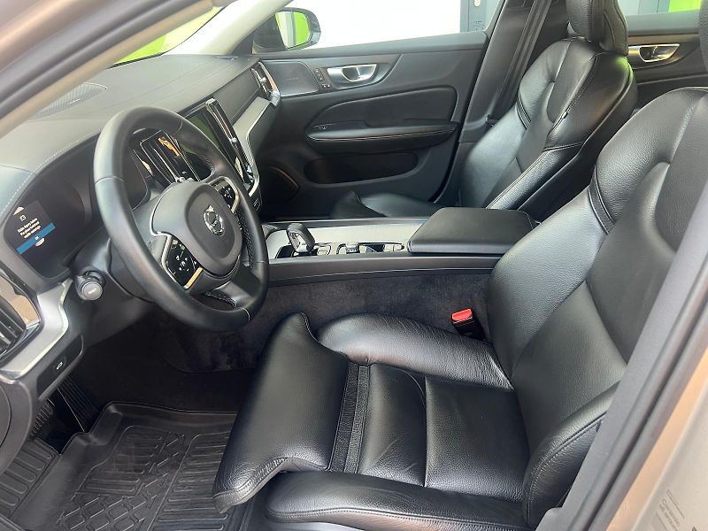 Volvo S60 (2023) - fotka 9 z 9