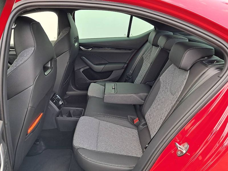 Škoda Octavia (2025) IV Sportline 1.5 TSI m-HEV / 1 - fotka 24 z 30