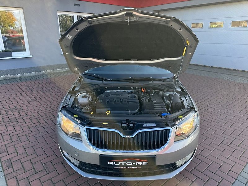 Škoda Octavia (2013) 2.0TDi  Klima Tempomat BT - fotka 30 z 45