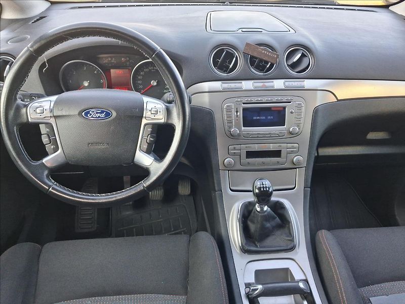 Ford S-MAX 2,0 - fotka 10 z 14