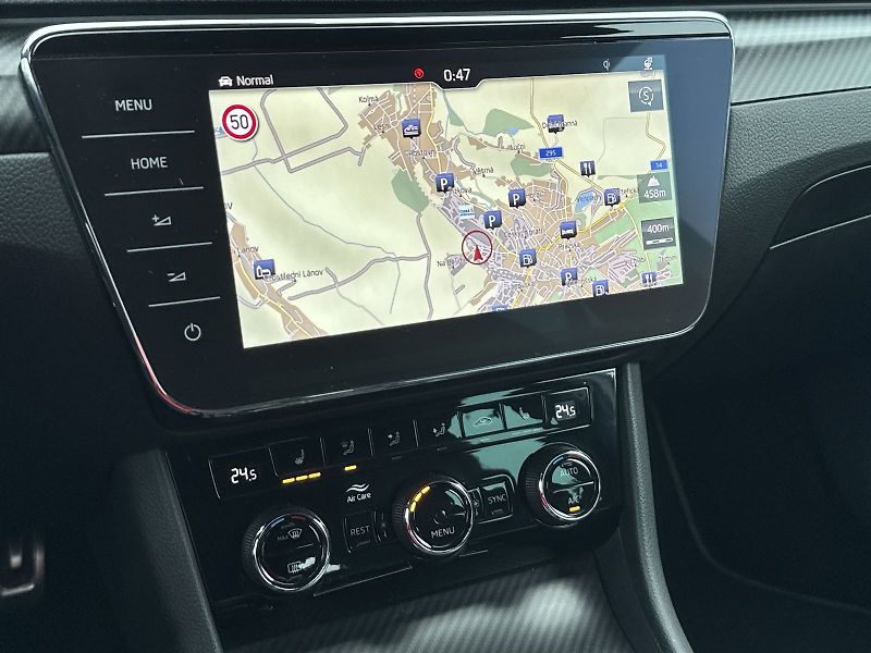 Škoda Superb (2020) Combi 2.0 TDI DSG Sportline - fotka 20 z 36