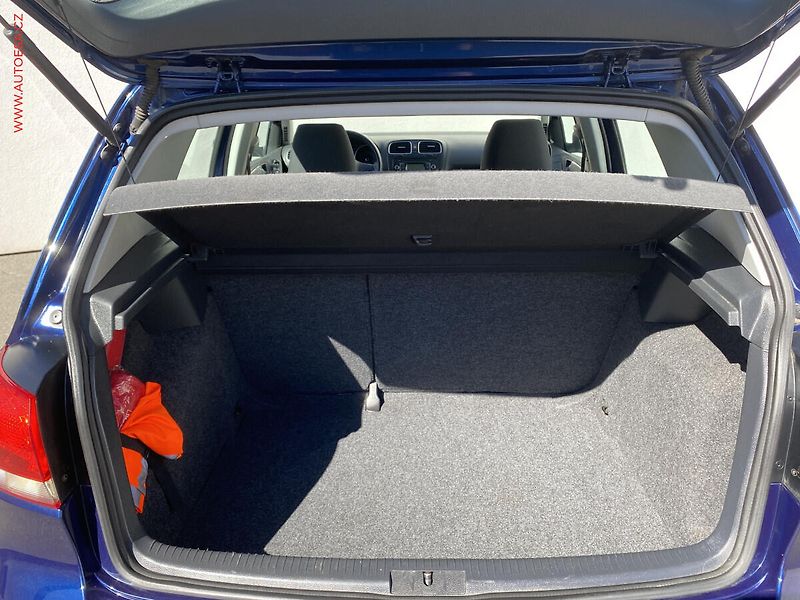 Volkswagen Golf (2011) 1.2 TSi, ČR, Trendline - fotka 7 z 16