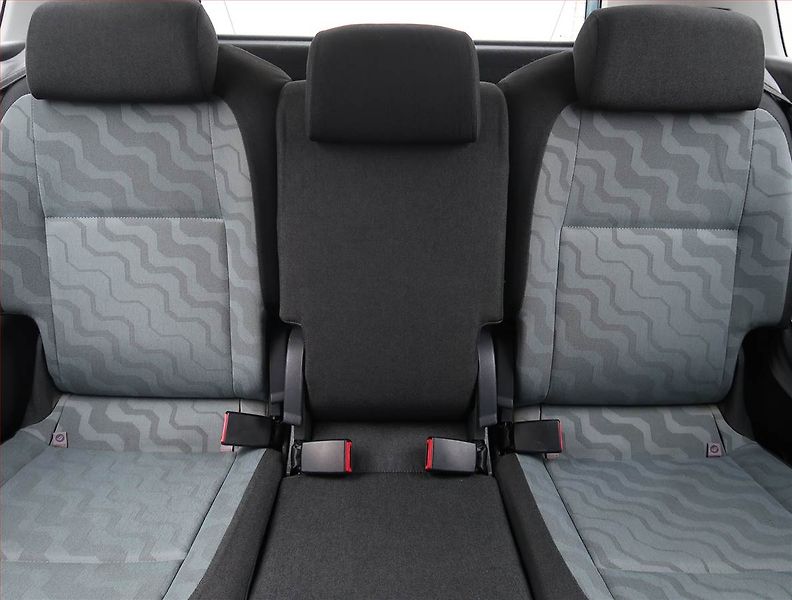 Škoda Roomster (2007) Style 1.4 TDi, slušný stav - fotka 10 z 15