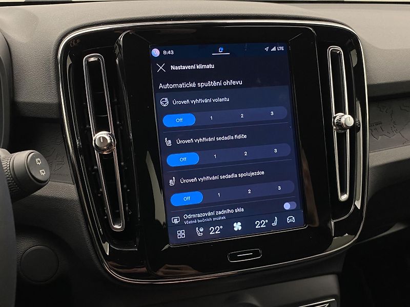 Volvo XC40 PURE ELECTRIC RECHARGE PLUS CZ - fotka 39 z 52