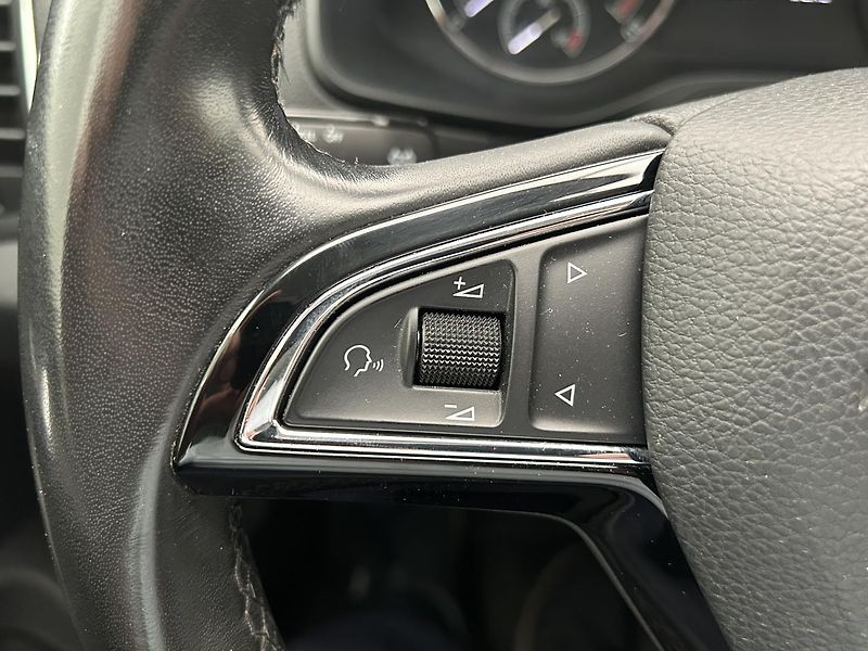 Škoda Karoq 1.5 TSI Ambition - fotka 16 z 25