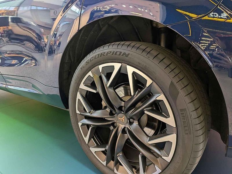 Lidé poprvé v Česku uvidí nové modely vozů Alpine A390 a Mitsubishi Eclipse Cross v brněnské Olympii. Výstava potrvá do konce května a její součástí budou i testovací jízdy.