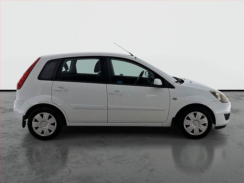 Ford Fiesta (2008) 1.3 i, po STK, rezervace - fotka 6 z 16
