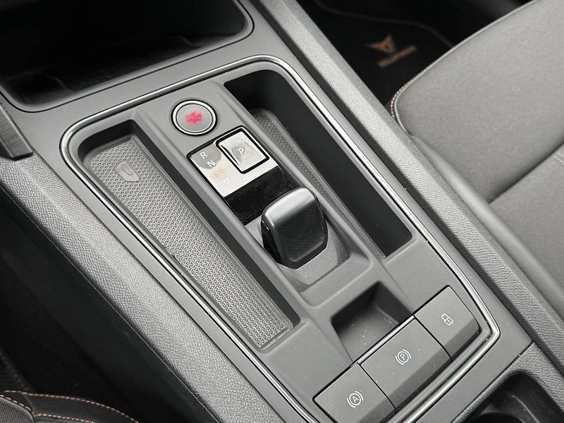 Cupra Formentor (2022) 2.0 TSI 140 kW DSG 4WD - fotka 16 z 27