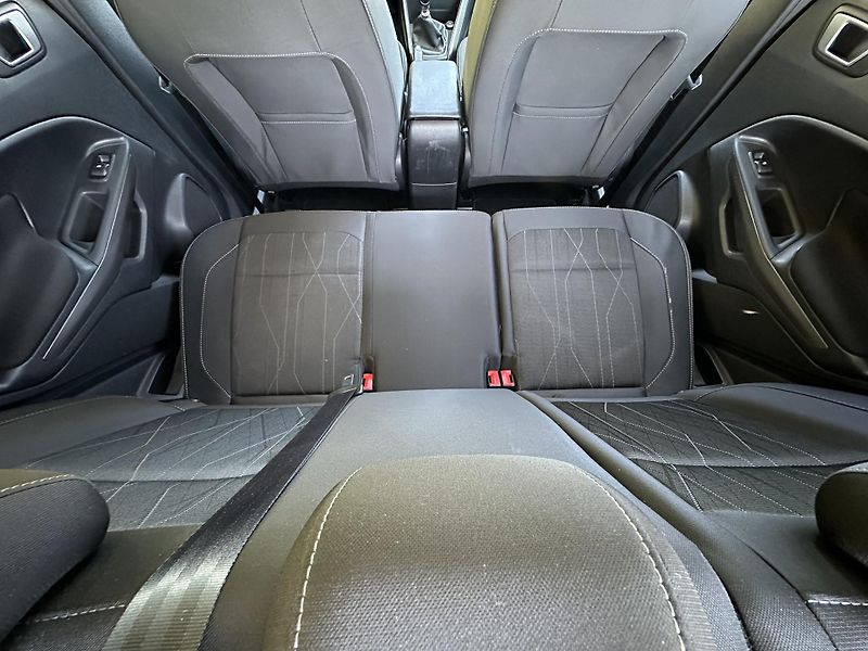 Ford EcoSport (2019) 1.0/92kW * NAVI *XENON* 1.Maj  - fotka 25 z 38