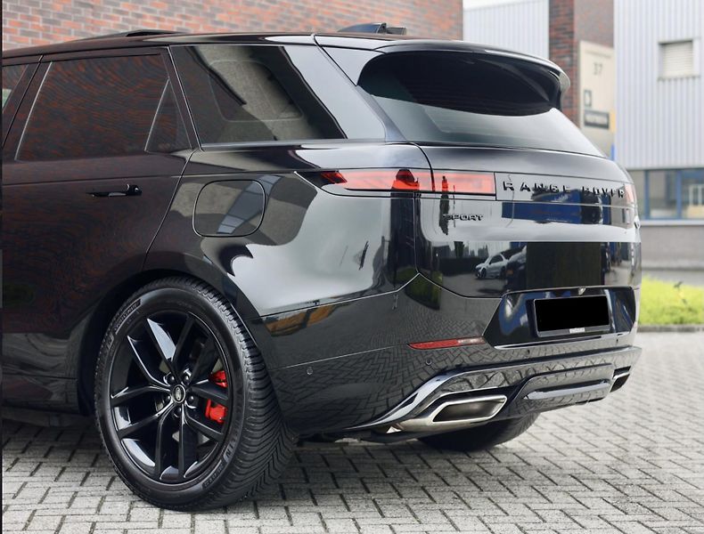 Land Rover Range Rover Sport (2022) 3.0 V6 ehybrid - fotka 7 z 45