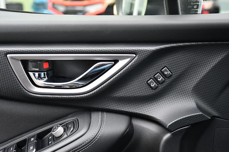 Subaru Forester e-BOXER ACC CARPLAY KAMERA - fotka 27 z 53