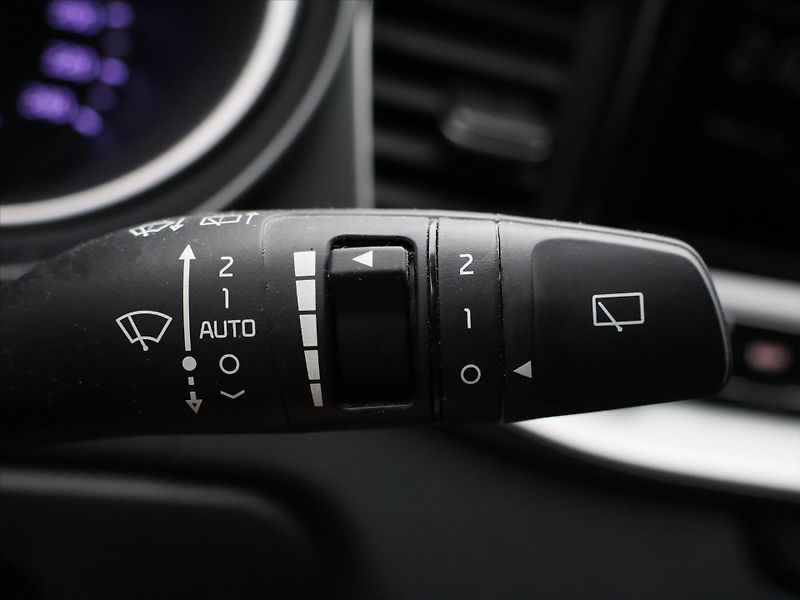 Kia Ceed 1,5 T-GDI 117kW DCT TOP DPH CZ - fotka 19 z 33