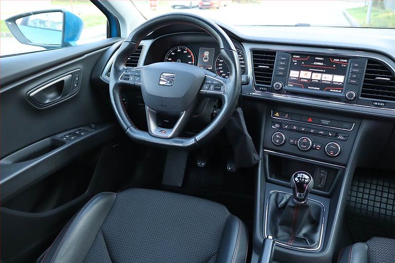 Seat Leon (2015) 1.8 TSI, Serv.kniha, Kůže - fotka 7 z 27
