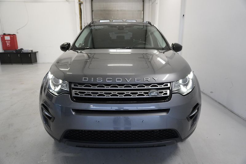 Land Rover Discovery Sport 2.0 110 kW 4WD AUTOMAT - fotka 2 z 28
