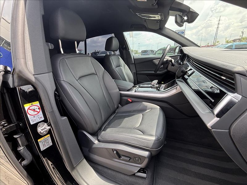 Audi Q8 3,0 TFSI V6 Quattro 250kW - fotka 16 z 34