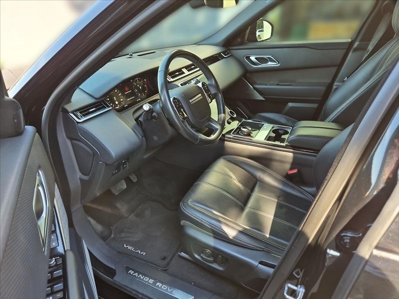 Land Rover Range Rover Velar 3,0 D300 AWD - fotka 7 z 20