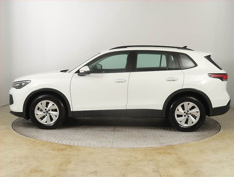 Volkswagen Tiguan (2024) 1.5 eTSI - fotka 3 z 21