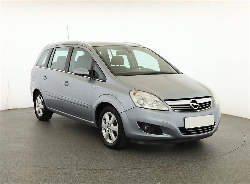 Opel Zafira (2009) 1.8, 7 míst, Serv.kniha - fotka 1 z 18