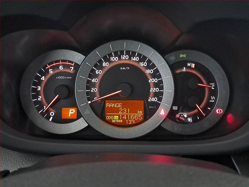 Toyota RAV4 (2012) 2.2 D-CAT, 4X4, Automat, ČR - fotka 11 z 19