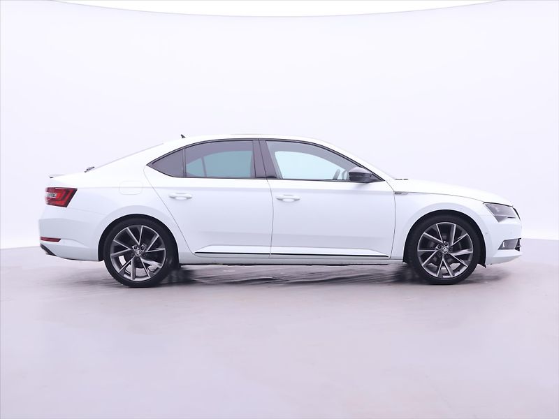 Škoda Superb 1,8 TSI DSG CZ Sportline pano - fotka 8 z 33