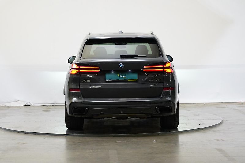 BMW X5 - fotka 6 z 30