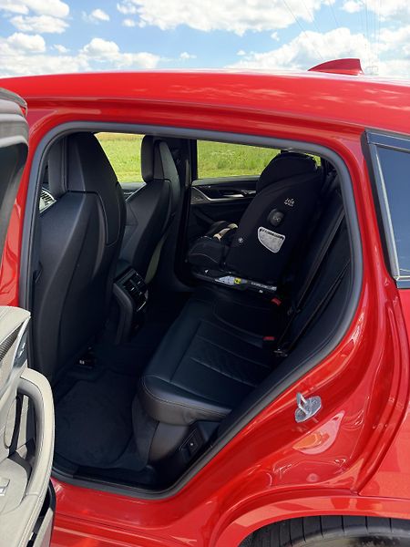 BMW X4 (2021) - fotka 13 z 14