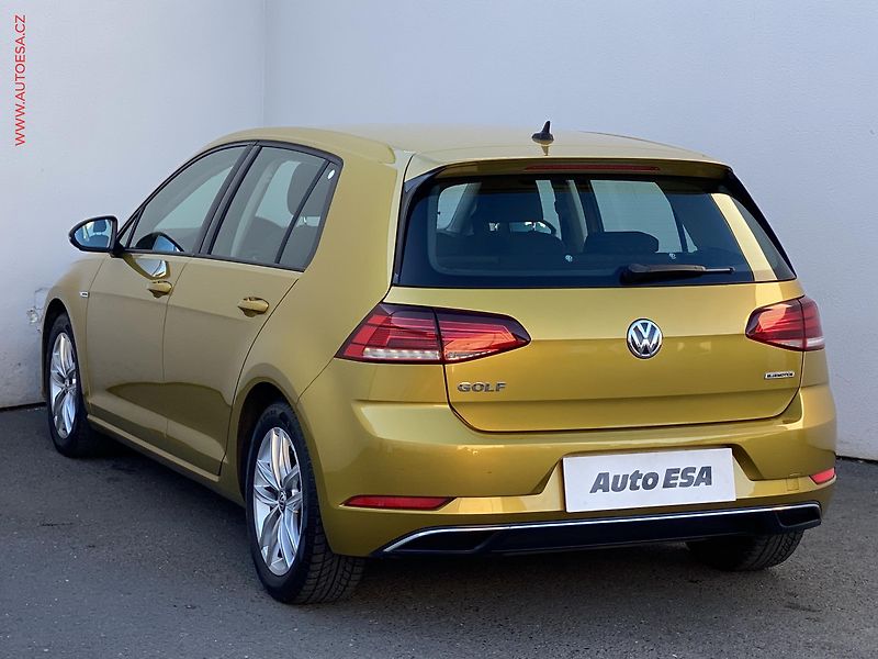 Volkswagen Golf (2018) 1.5TSi, 2.maj,ČR - fotka 6 z 17