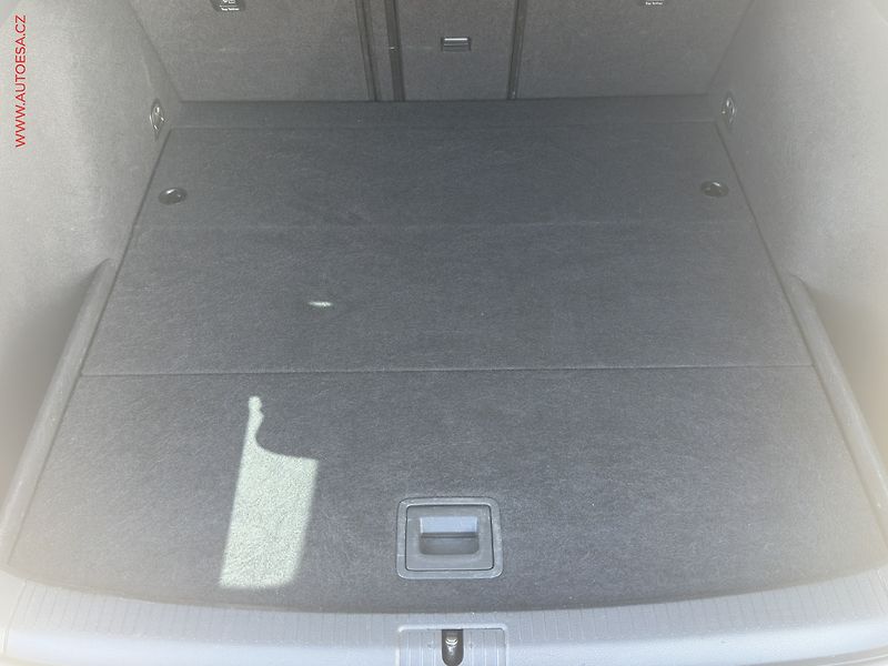 Volkswagen Golf (2015) 1.2 TSi, ČR, AC, TZ, park - fotka 7 z 19