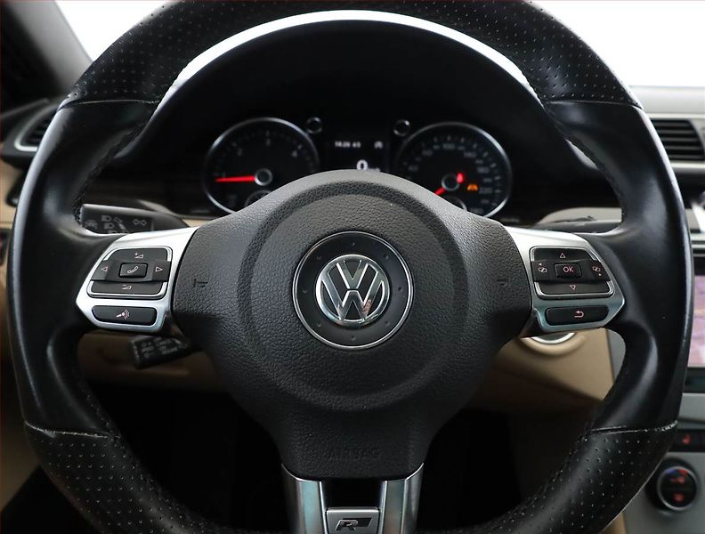 Volkswagen CC (2015) R-line 2.0 TDI, Serv.kniha - fotka 8 z 18
