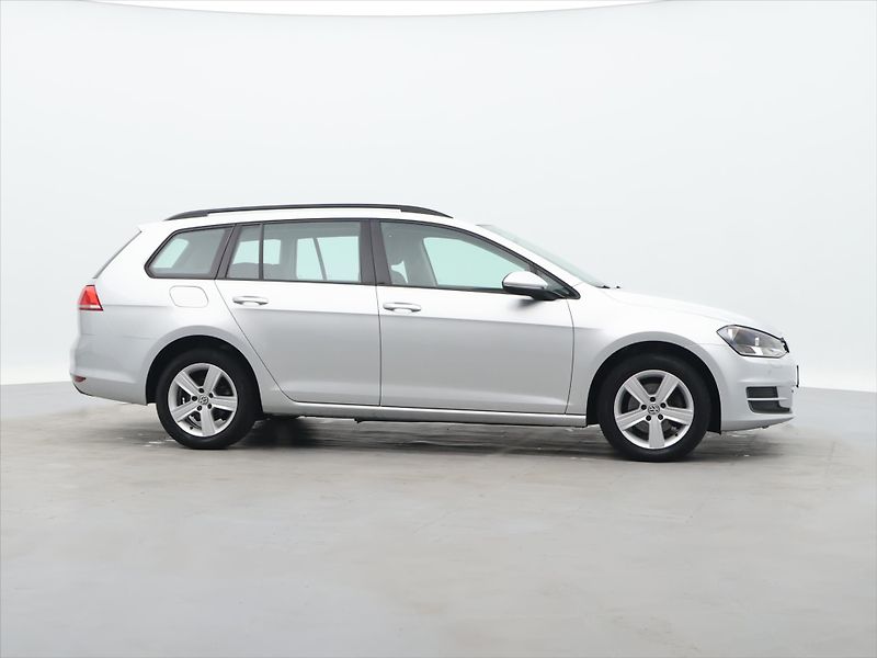 Volkswagen Golf 1,4 TSI 110kW Comfortline 1Maj - fotka 6 z 30