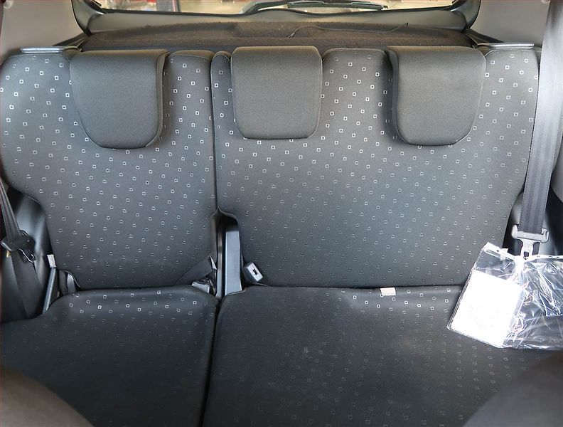 Toyota Yaris (2008) 1.0 VVT-i - fotka 10 z 14