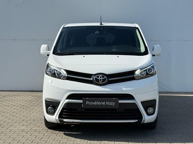 Toyota ProAce Verso 2,0 D-4D L2 Family AT - fotka 4 z 30