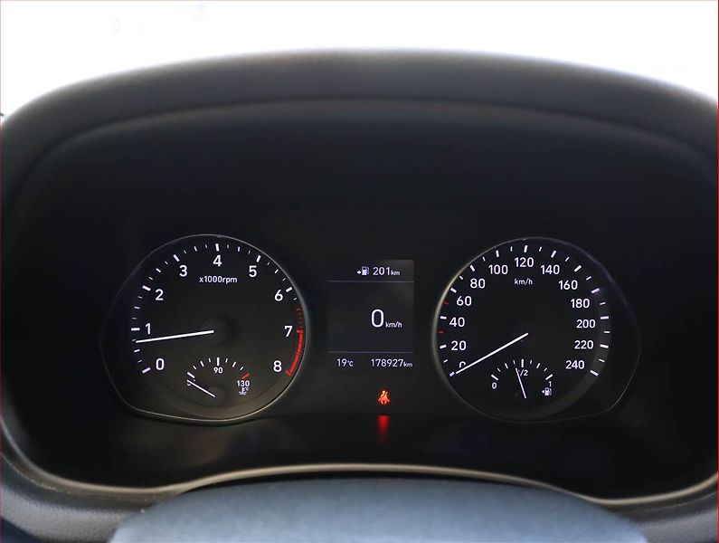 Hyundai i30 (2019) Comfort 1.4 CVVT, Serv.kniha - fotka 11 z 20