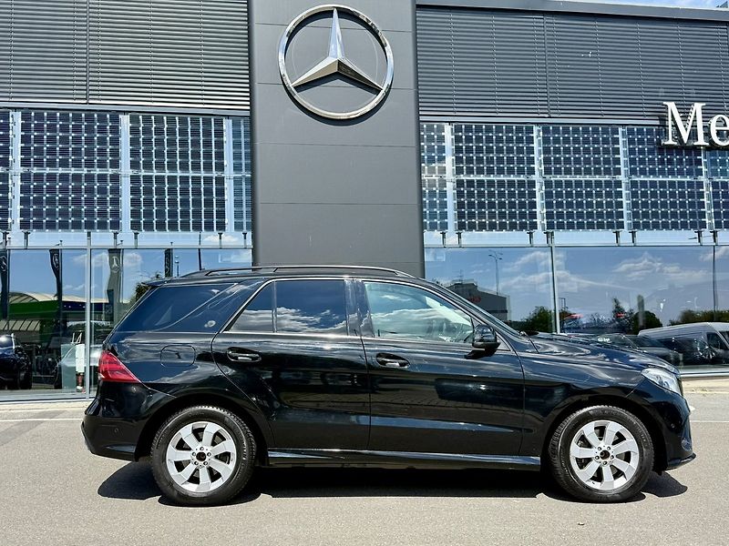 Mercedes-Benz GLE (2018) 250 d 4MATIC - fotka 9 z 46