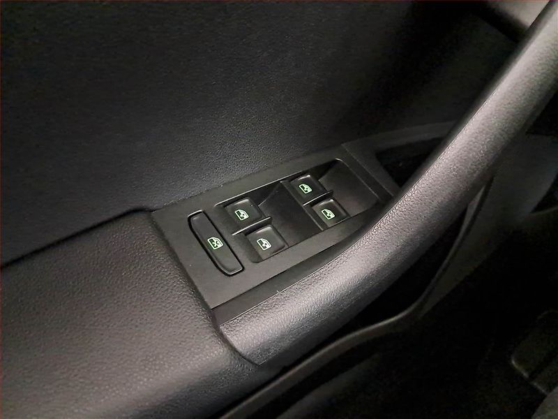 Škoda Octavia (2017) 1.6 TDI, Automat, Navi - fotka 22 z 22