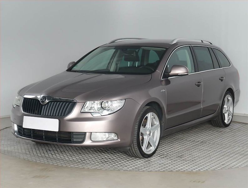 Škoda Superb (2013) Ambition 2.0 TDI, Automat - fotka 2 z 18