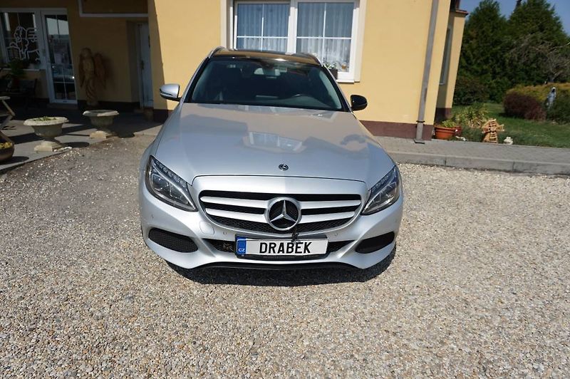 Mercedes-Benz Třídy C (2017) C220  4 MATIC - fotka 1 z 48