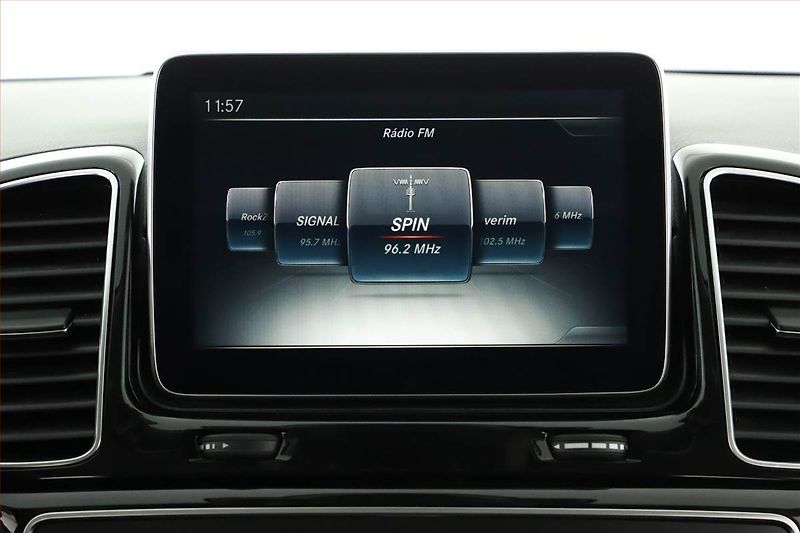 Mercedes-Benz GLE (2015) AMG line 400 - fotka 9 z 30