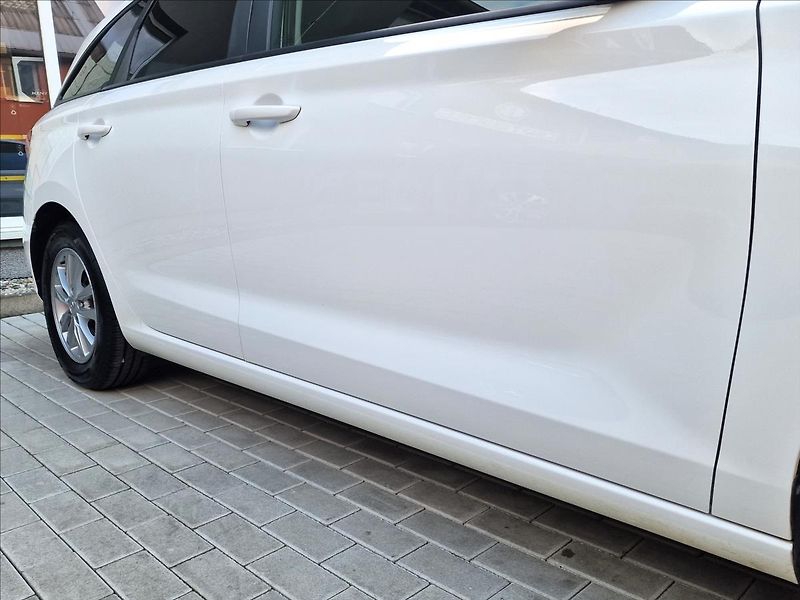 Hyundai i30 1.0 T-GDI Comfort,ČR,1.Maj. - fotka 40 z 50