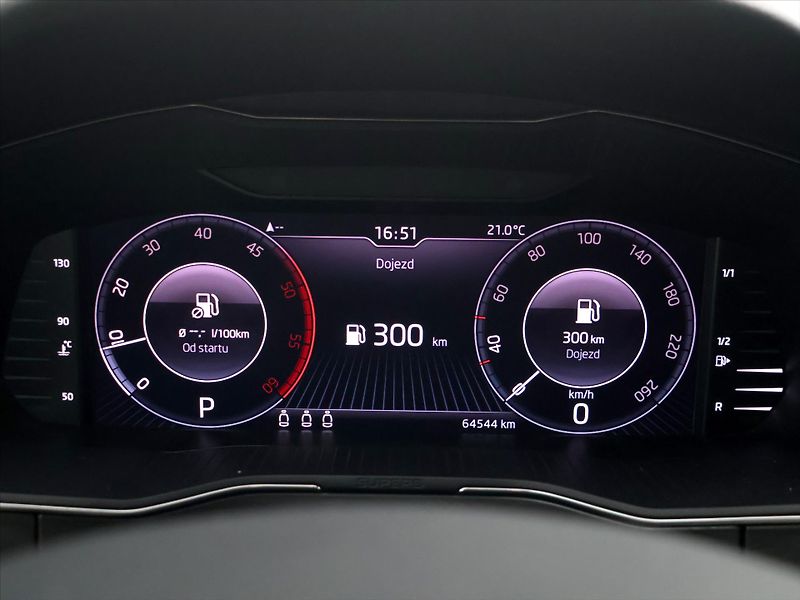 Škoda Superb 2.0 TDI 110kW Style DSG Tažné - fotka 18 z 32