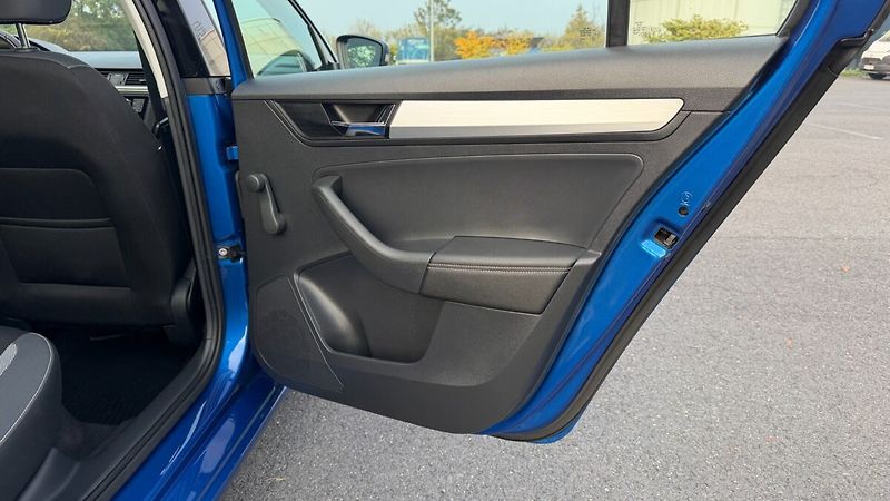 Škoda Rapid 1.0 TSI 81kW Ambition + - fotka 17 z 21