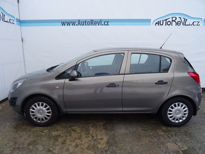 Opel Corsa (2014) 1.2i,63kW,1majČR,S.kniha,klima - fotka 6 z 21