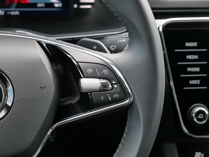 Škoda Superb - fotka 10 z 25
