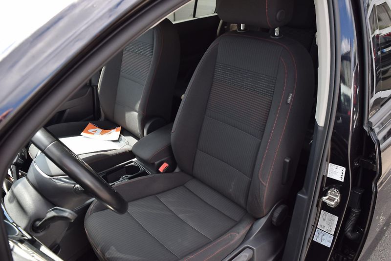 Volkswagen Touran (2017) 1.4TSI 110kw 7MÍST CLBMT NAVI - fotka 23 z 50