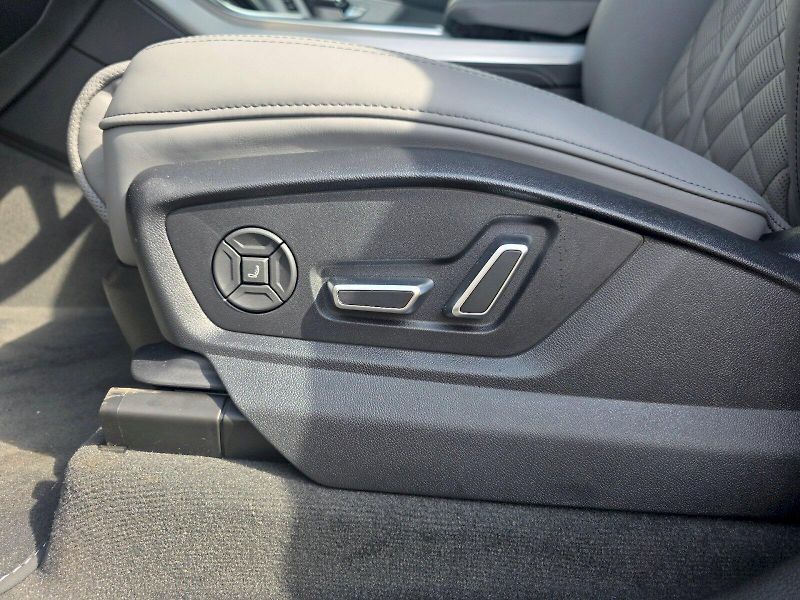 Audi Q8 (2025) SUV 50 TDI quattro - fotka 14 z 26